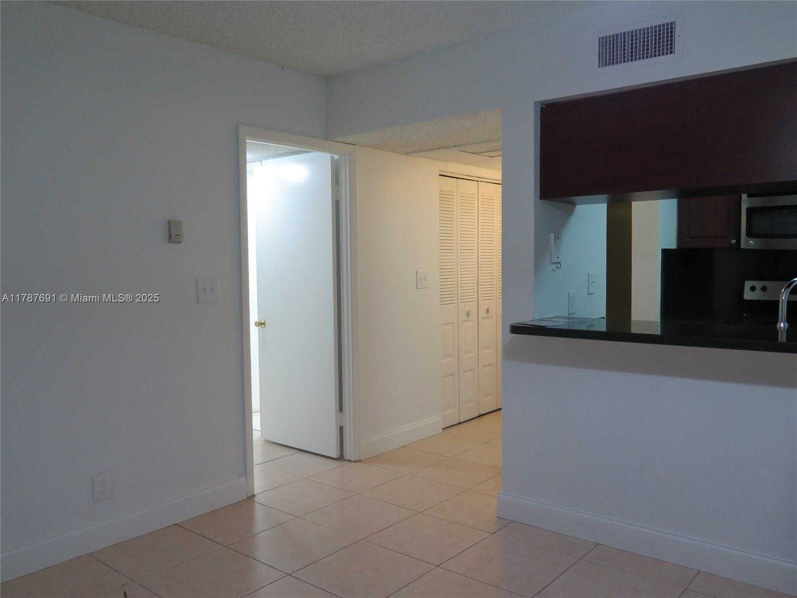 Small Image of 8180 #130, Doral Number 24