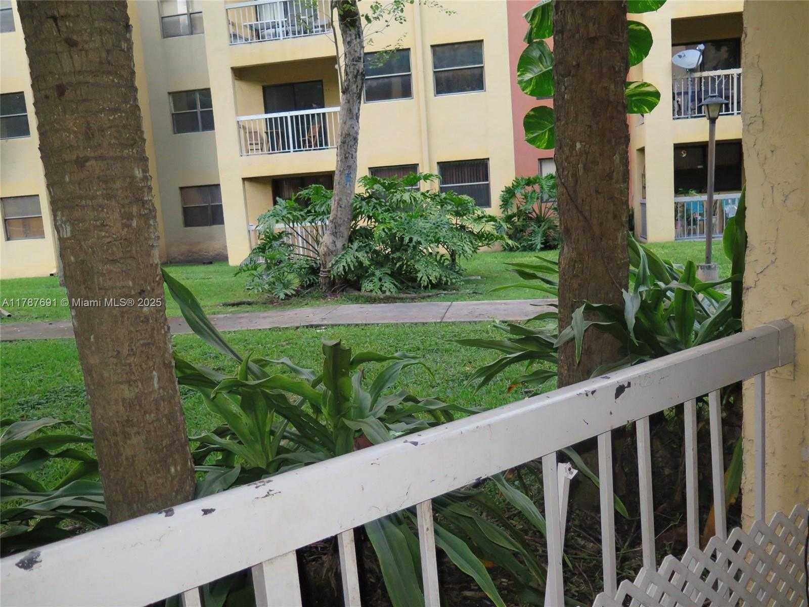 Small Image of 8180 #130, Doral Number 29