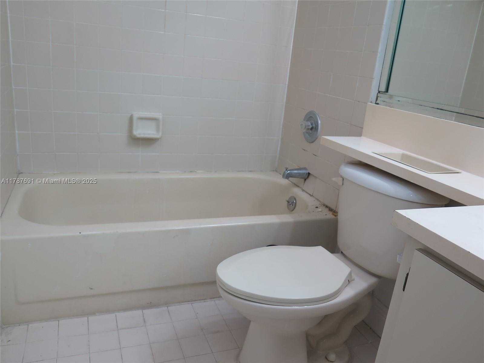 Small Image of 8180 #130, Doral Number 42