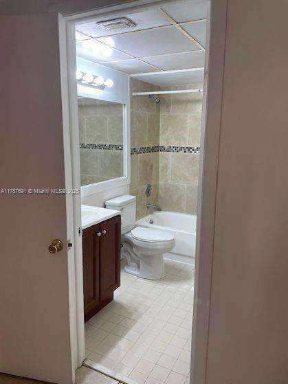Small Image of 8180 #130, Doral Number 60