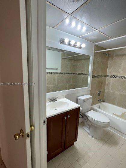 Small Image of 8180 #130, Doral Number 62
