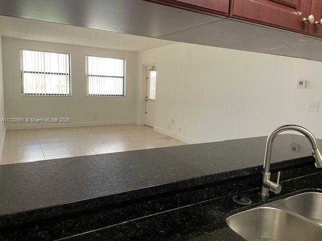 Small Image of 8180 #130, Doral Number 9