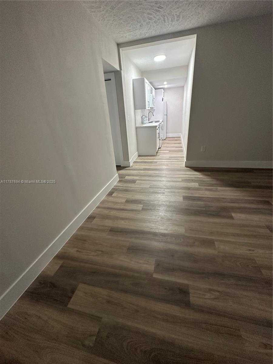 Small Image of 7351 GARY AVE #4, Miami Beach Number 2