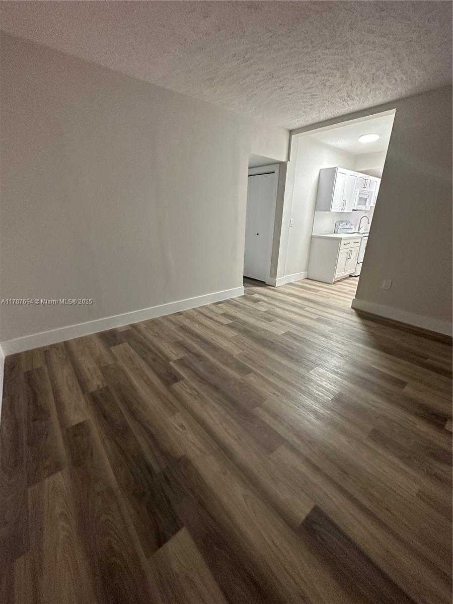 Small Image of 7351 GARY AVE #4, Miami Beach Number 9