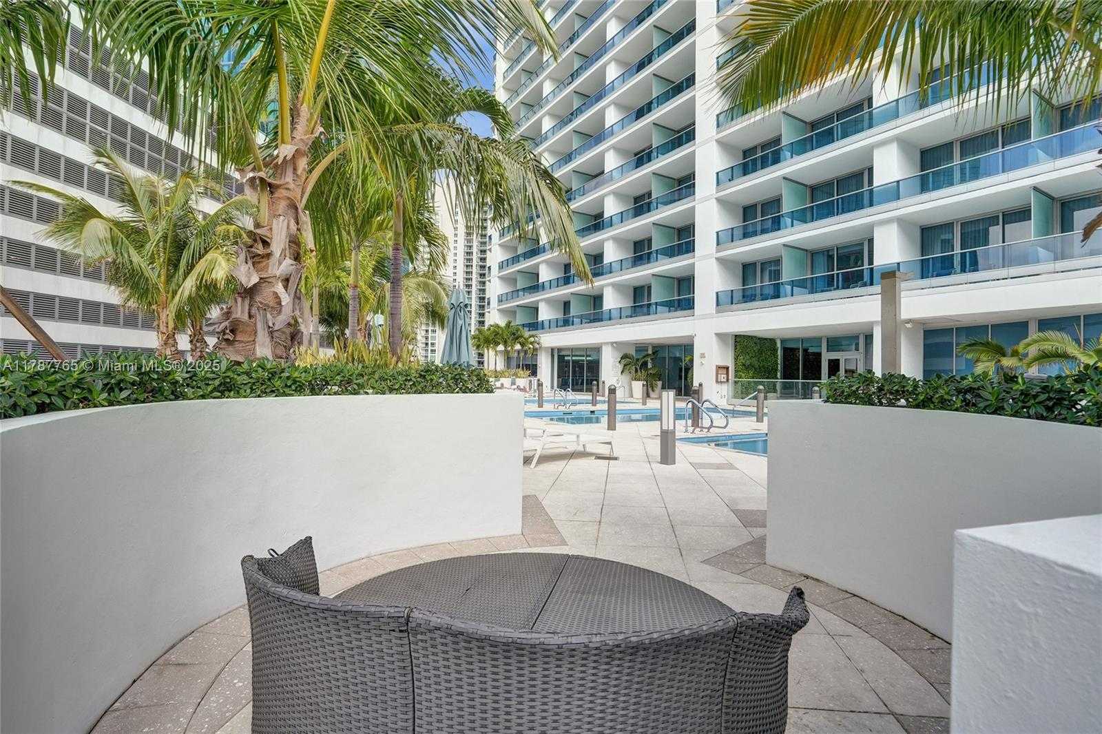 Small Image of 200 BISCAYNE BOULEVARD WAY #3211, Miami Number 21