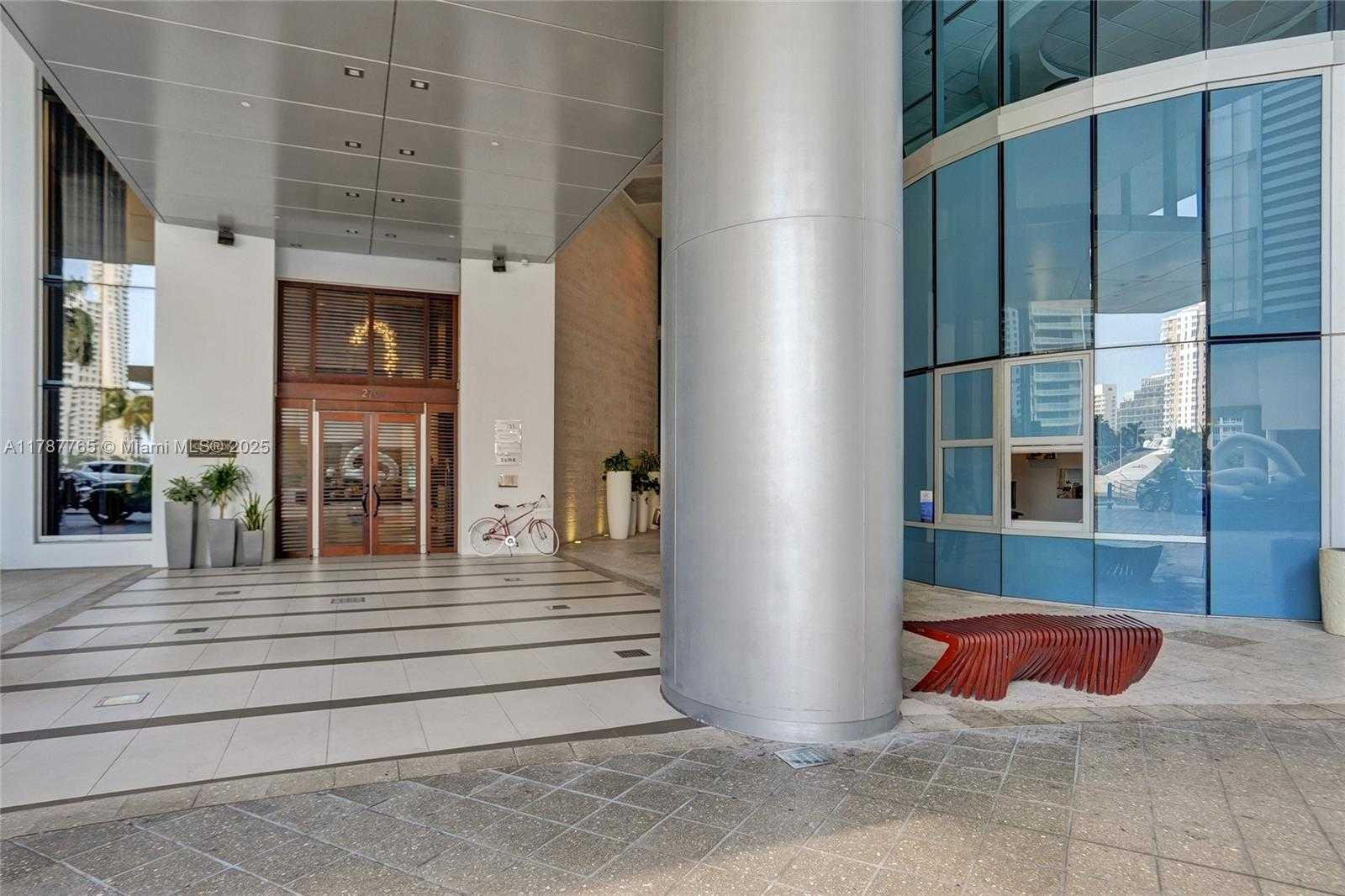Small Image of 200 BISCAYNE BOULEVARD WAY #3211, Miami Number 25