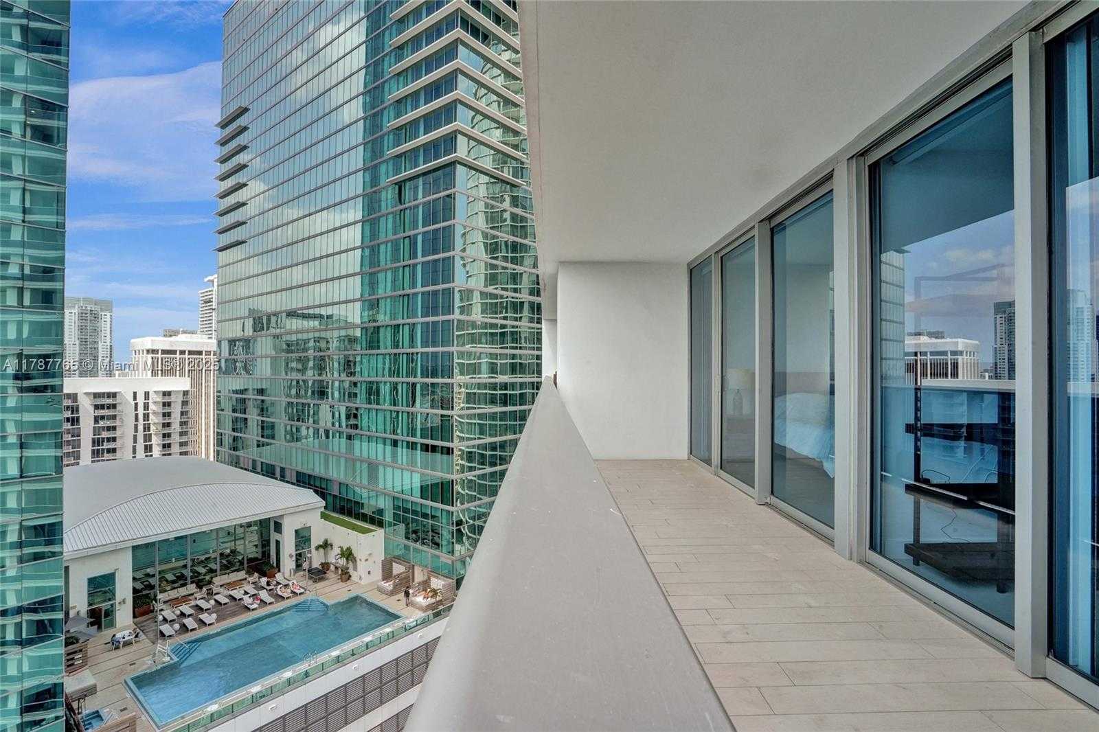 Small Image of 200 BISCAYNE BOULEVARD WAY #3211, Miami Number 9
