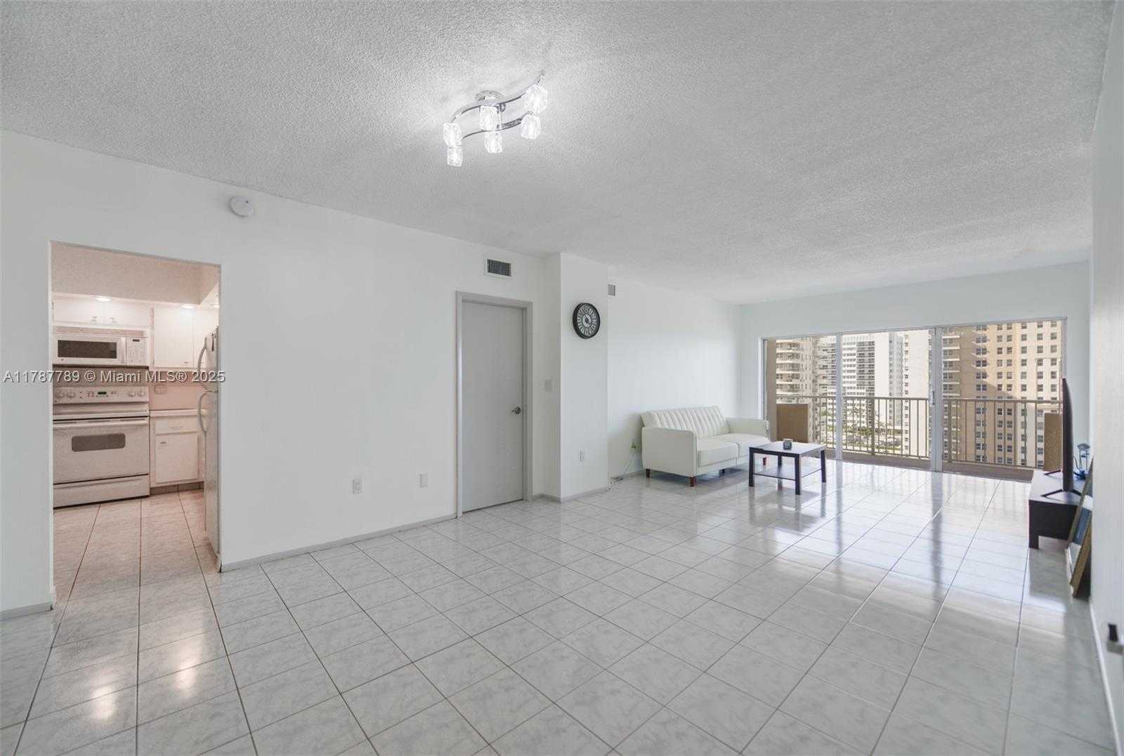 Small Image of 1950 SOUTH OCEAN DR #9B, Hallandale Beach Number 4