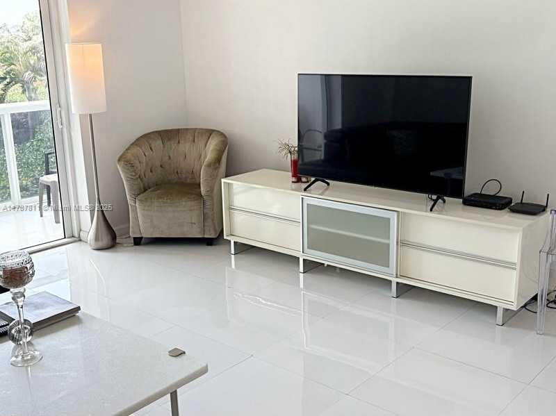Small Image of 10275 COLLINS AVE #335, Bal Harbour Number 6