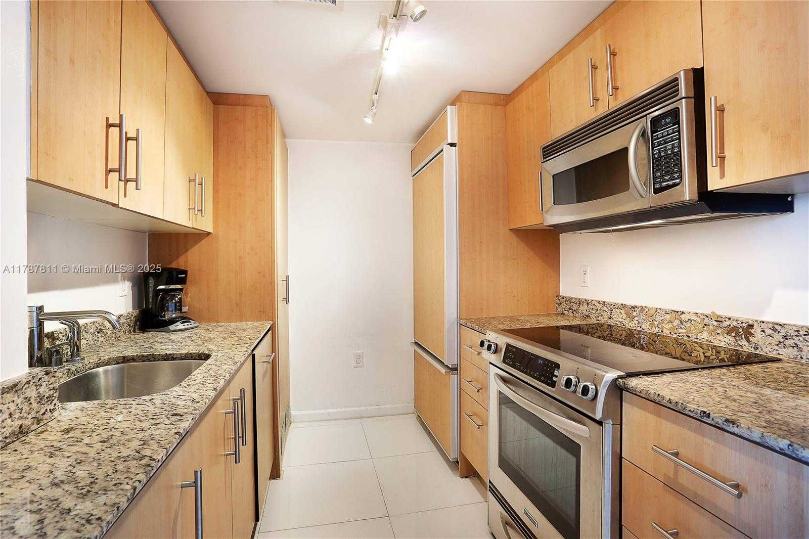 Small Image of 10275 COLLINS AVE #335, Bal Harbour Number 8