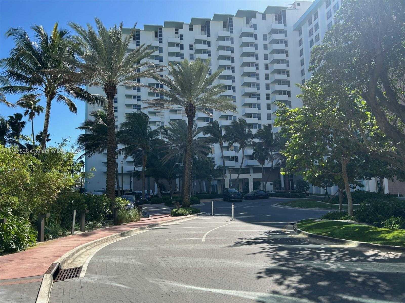 Small Image of 2899 COLLINS AVE #516, Miami Beach Number 15