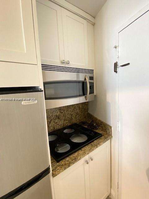 Small Image of 2899 COLLINS AVE #516, Miami Beach Number 9