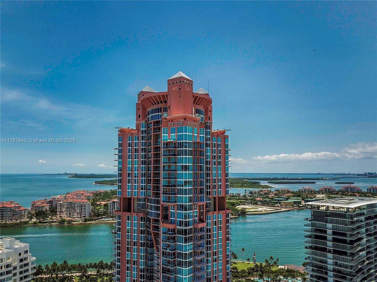 Small Image of 300 SOUTH POINTE DR #2104, Miami Beach Number 2