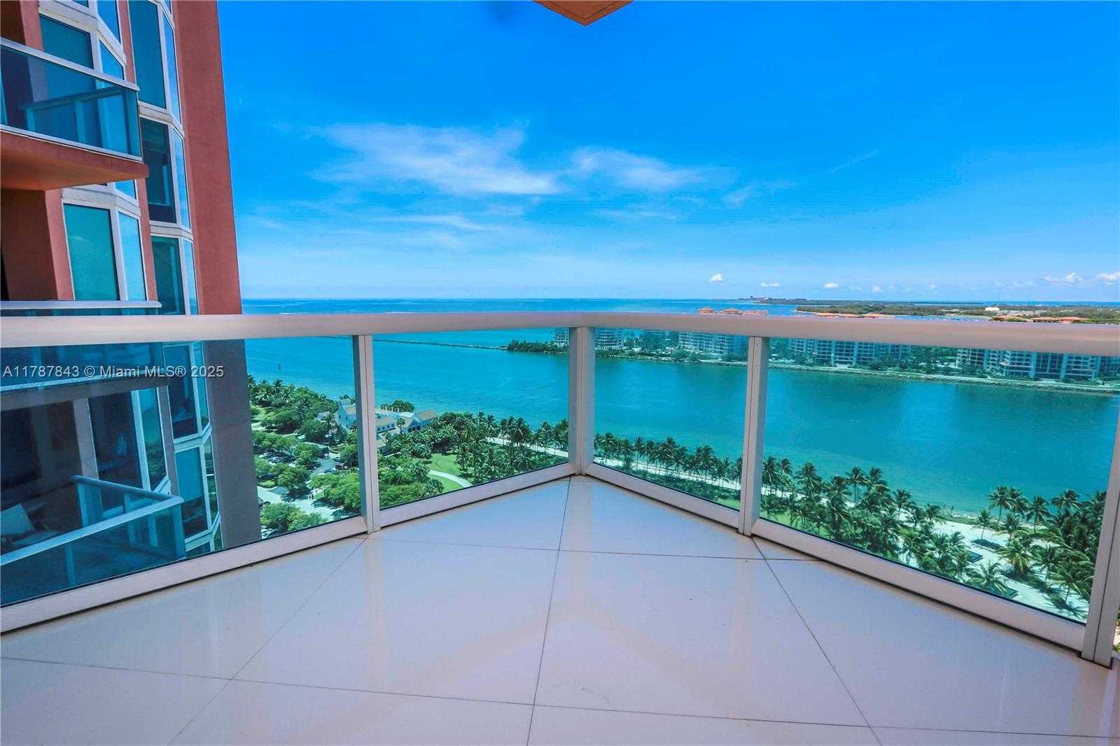Small Image of 300 SOUTH POINTE DR #2104, Miami Beach Number 24