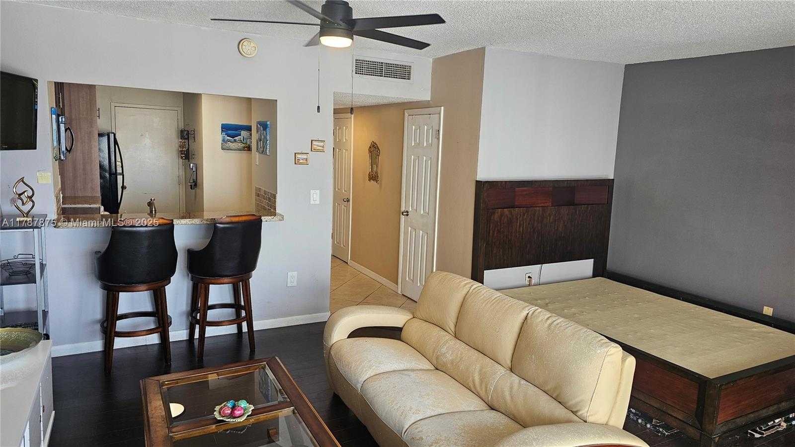 Small Image of 1965 SOUTH OCEAN DR #PHA, Hallandale Beach Number 12