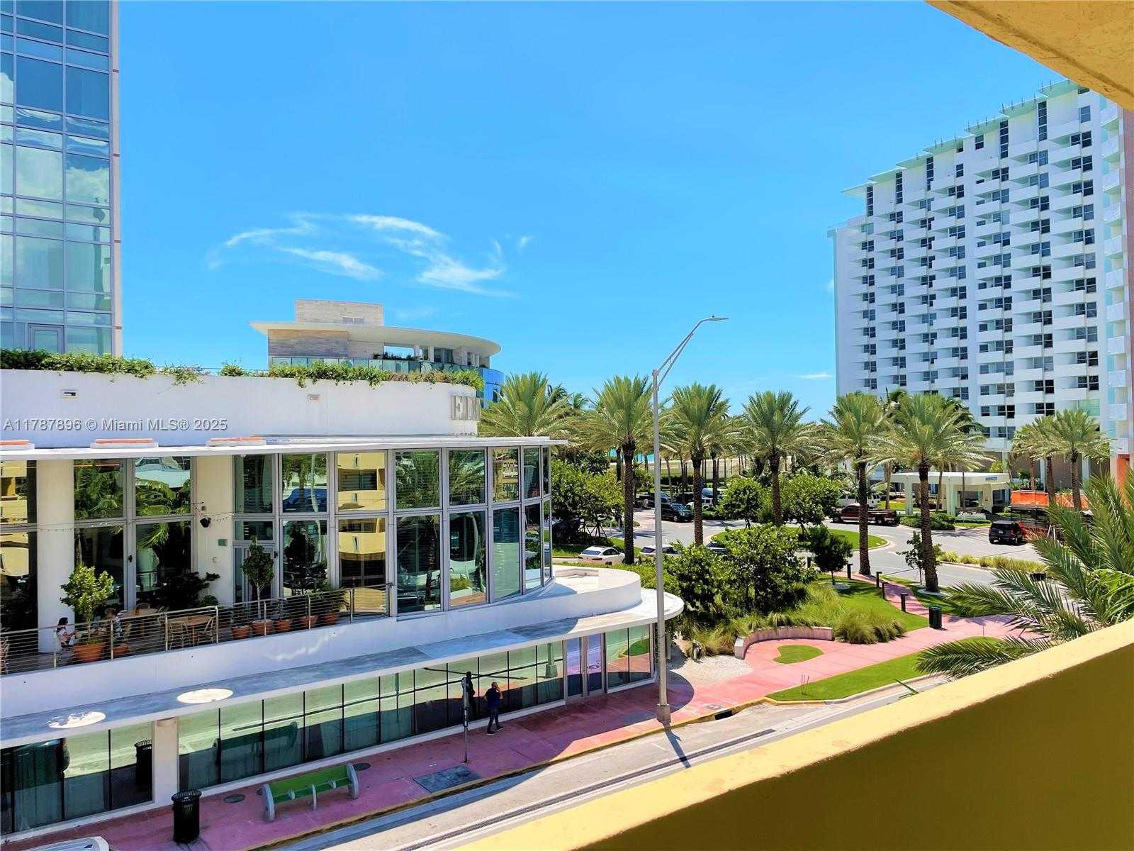 Small Image of 2924 COLLINS AVE #403, Miami Beach Number 16