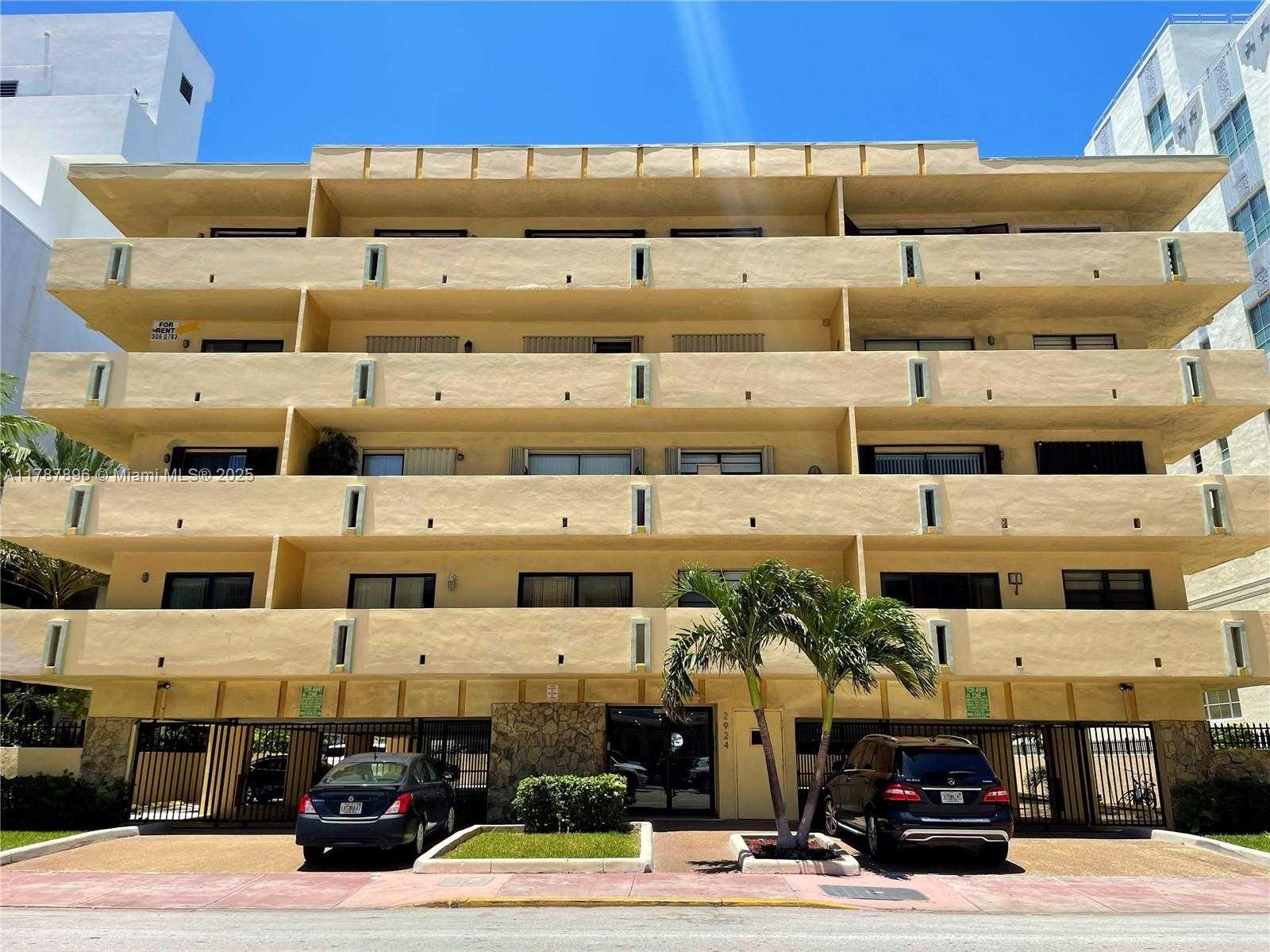Small Image of 2924 COLLINS AVE #403, Miami Beach Number 20