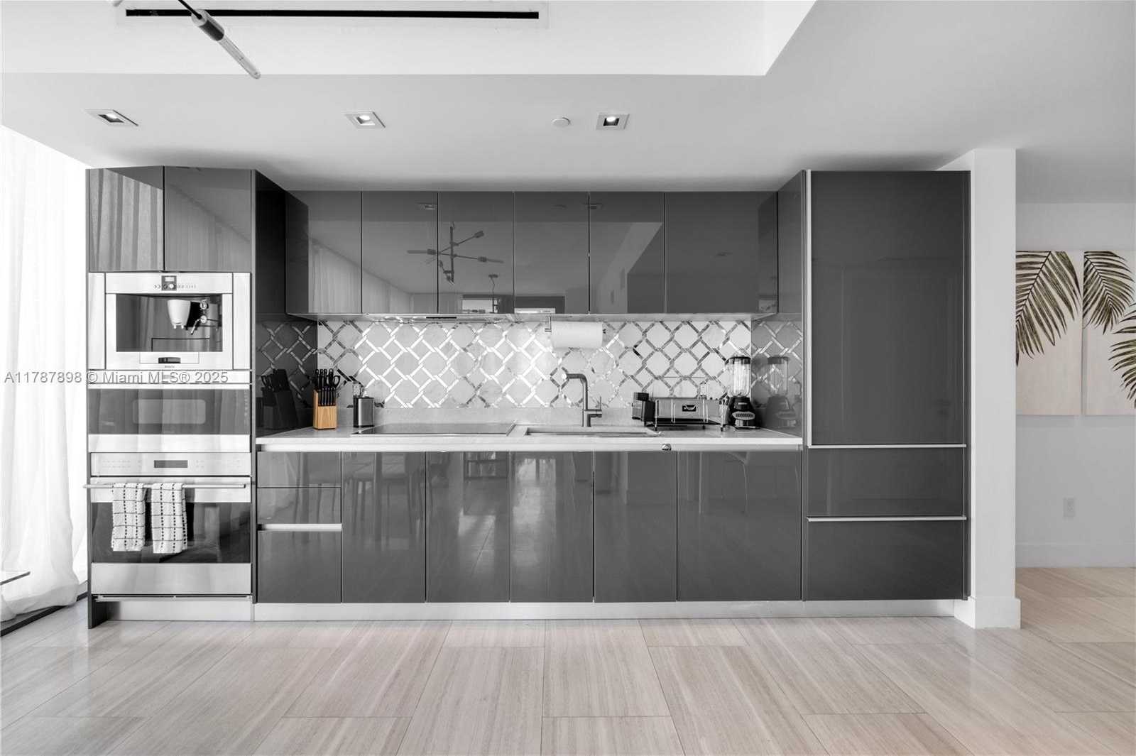 Small Image of 1451 BRICKELL AVE #1004, Miami Number 10