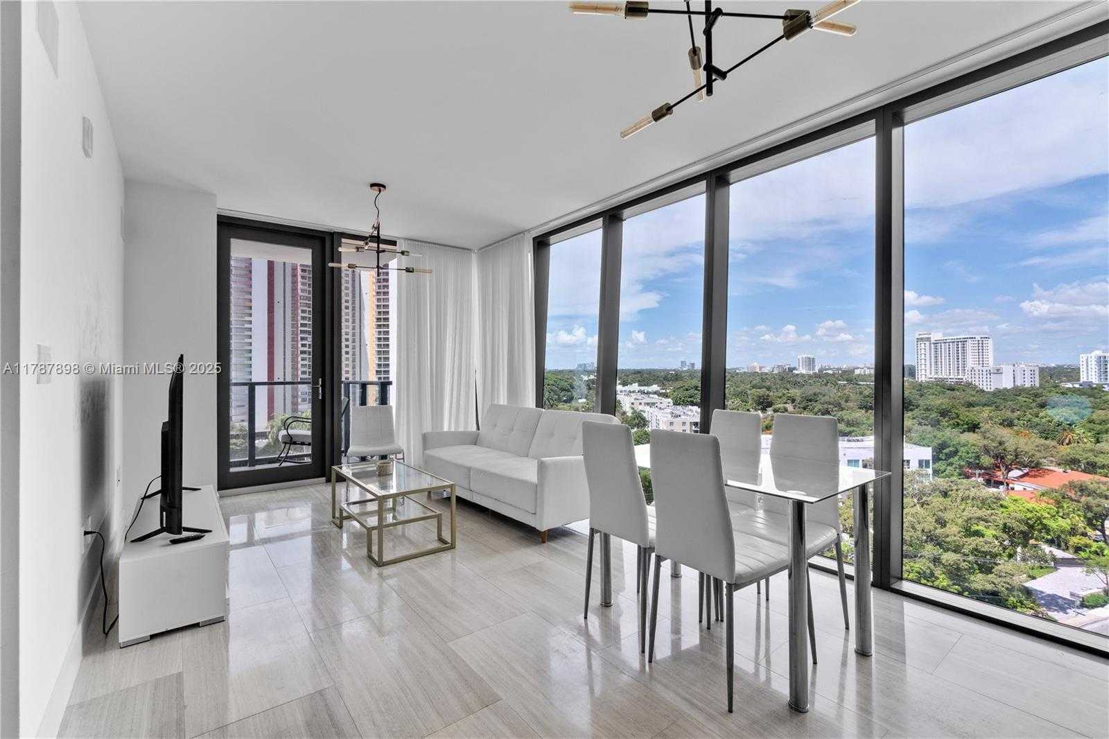 Small Image of 1451 BRICKELL AVE #1004, Miami Number 12