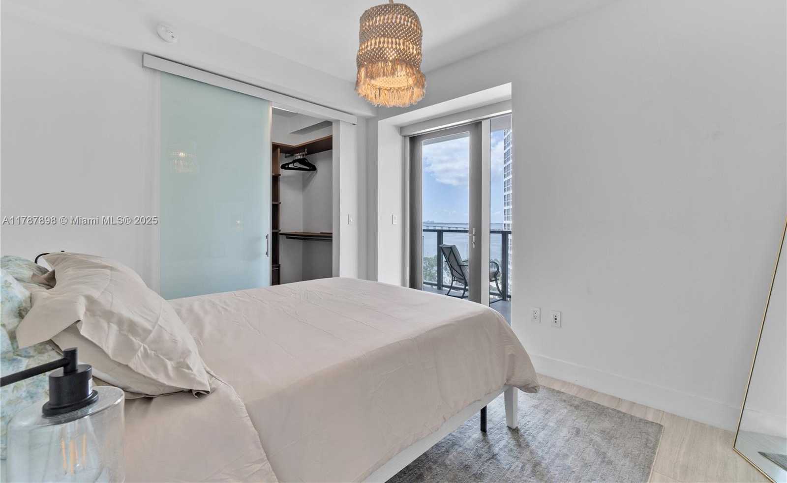 Small Image of 1451 BRICKELL AVE #1004, Miami Number 14