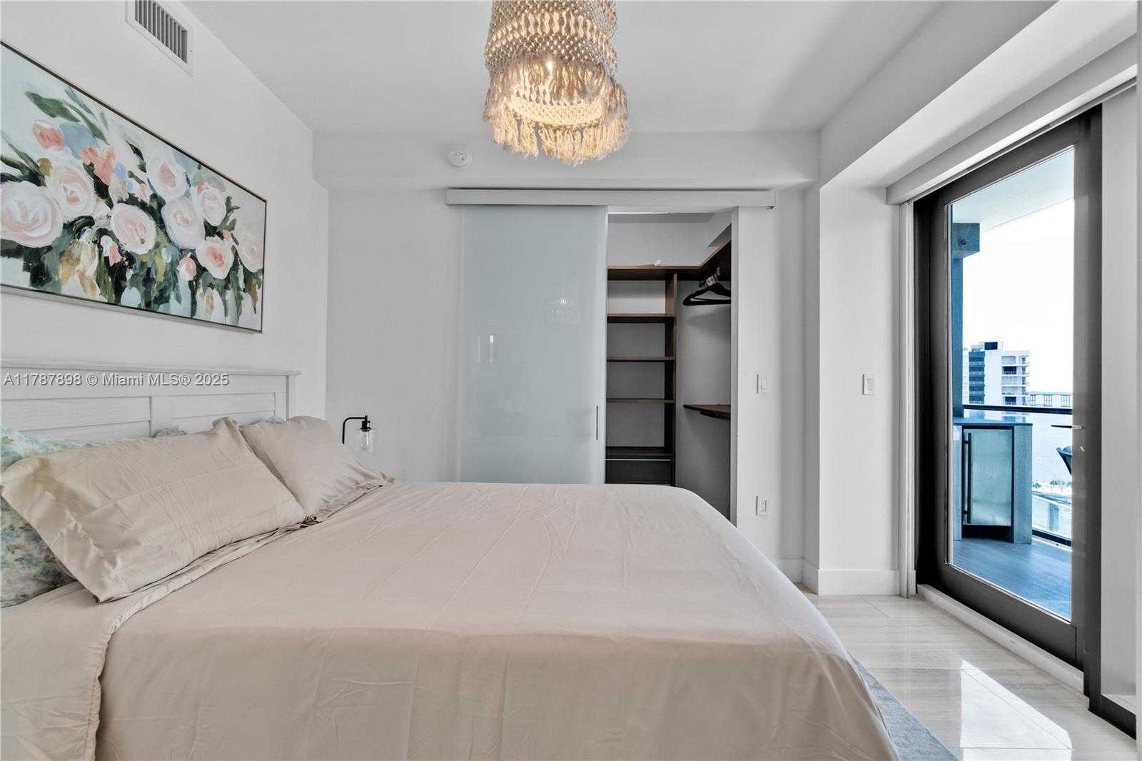 Small Image of 1451 BRICKELL AVE #1004, Miami Number 15