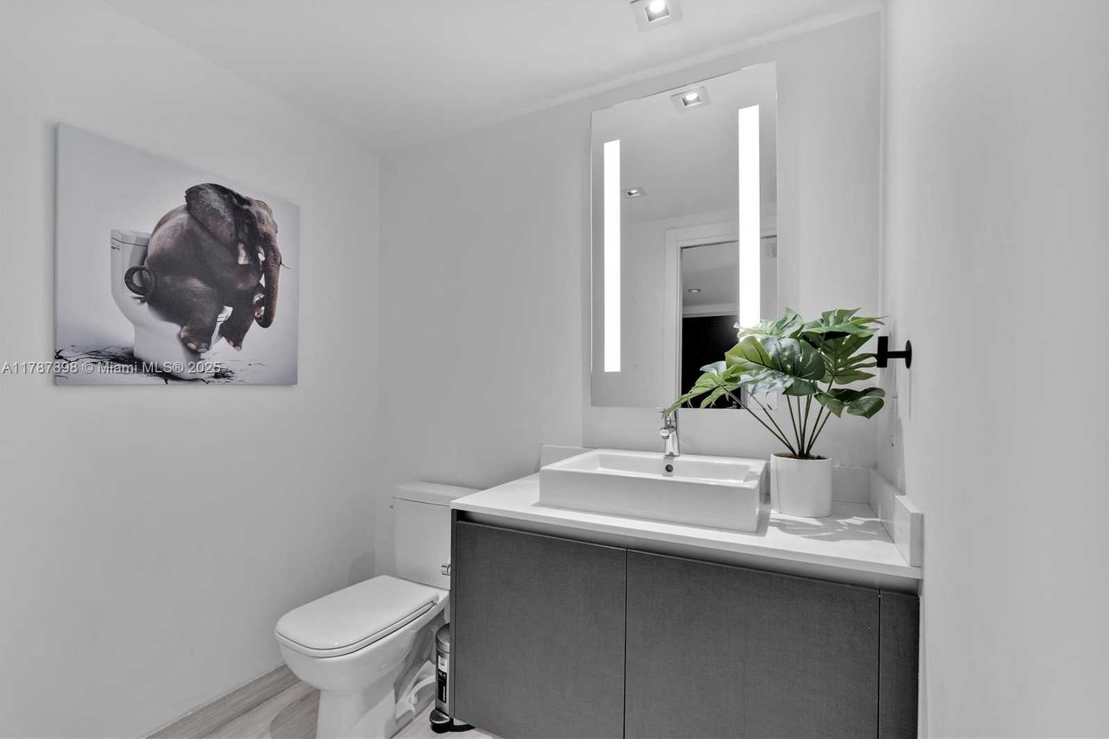 Small Image of 1451 BRICKELL AVE #1004, Miami Number 21