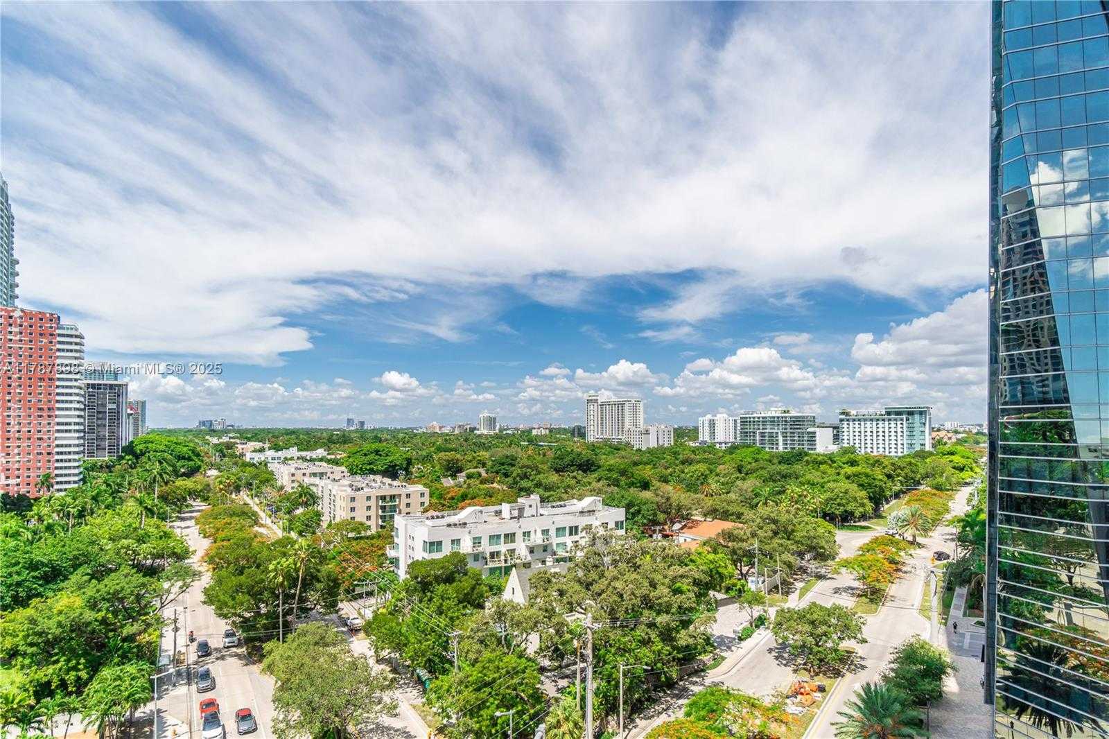 Small Image of 1451 BRICKELL AVE #1004, Miami Number 3