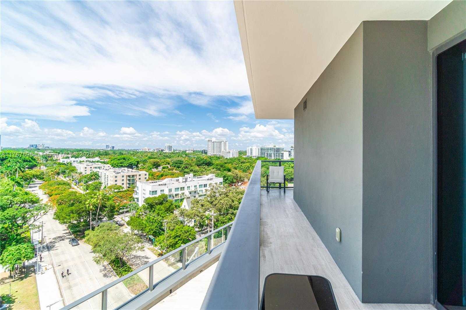 Small Image of 1451 BRICKELL AVE #1004, Miami Number 4