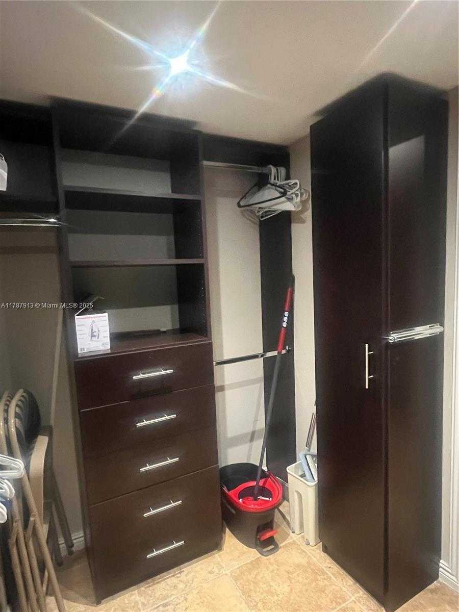 Small Image of 1825 SOUTH OCEAN DR #413, Hallandale Beach Number 11