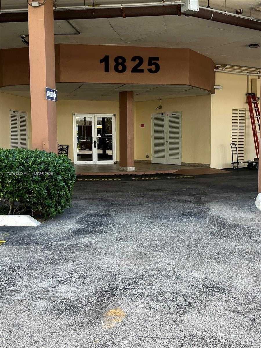 Small Image of 1825 SOUTH OCEAN DR #413, Hallandale Beach Number 20