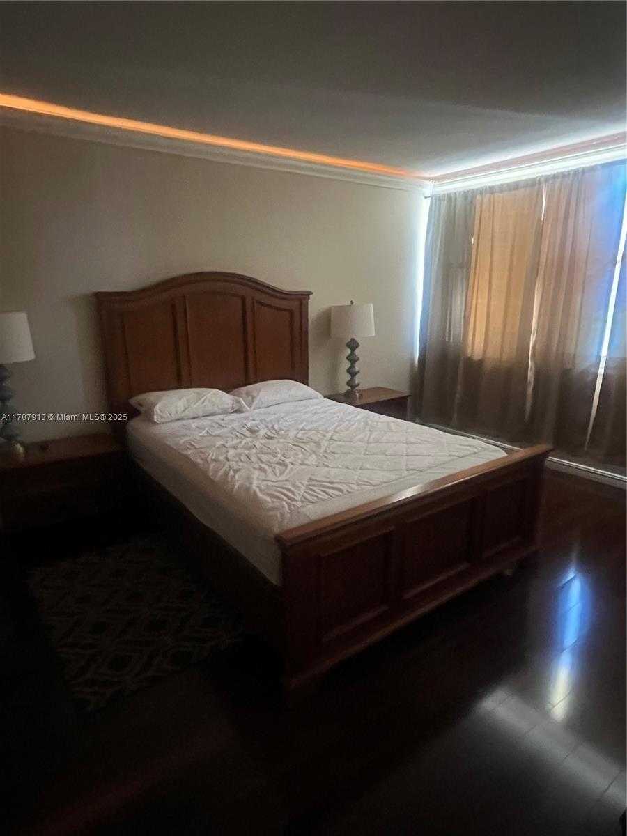 Small Image of 1825 SOUTH OCEAN DR #413, Hallandale Beach Number 4
