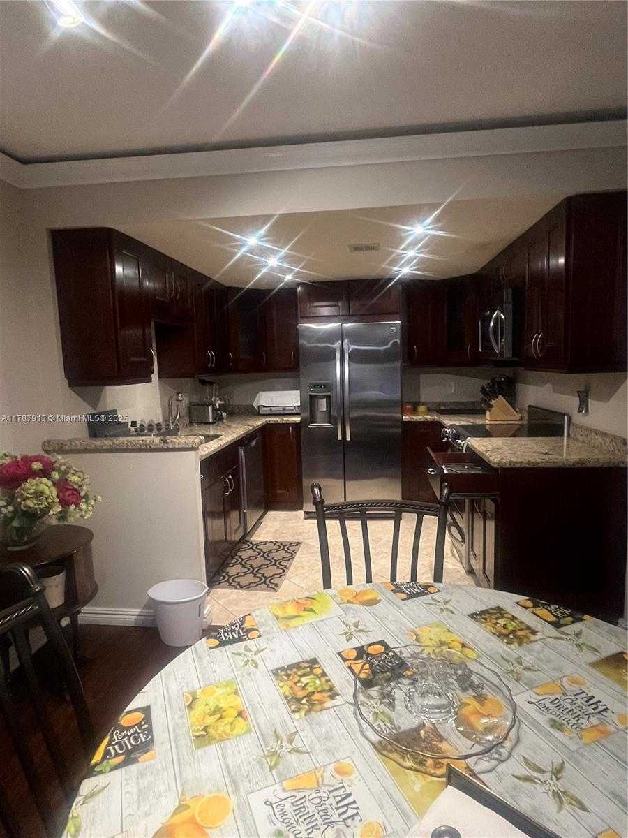 Small Image of 1825 SOUTH OCEAN DR #413, Hallandale Beach Number 5