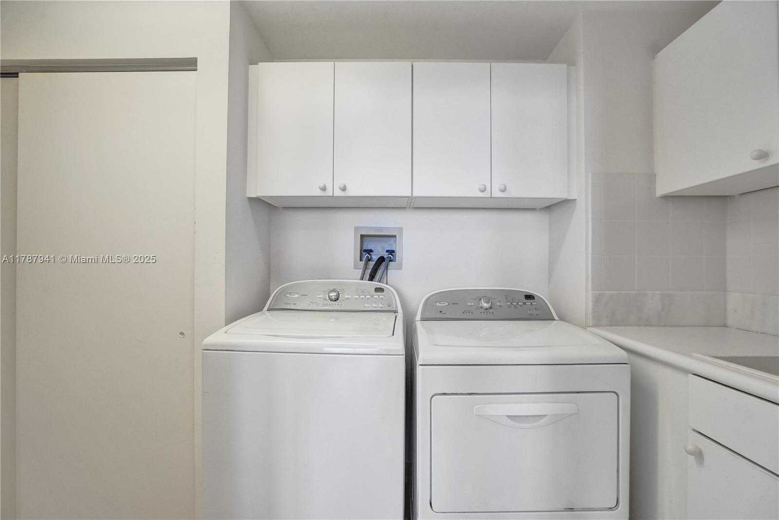 Small Image of 21150 POINT PL #2603, Aventura Number 11