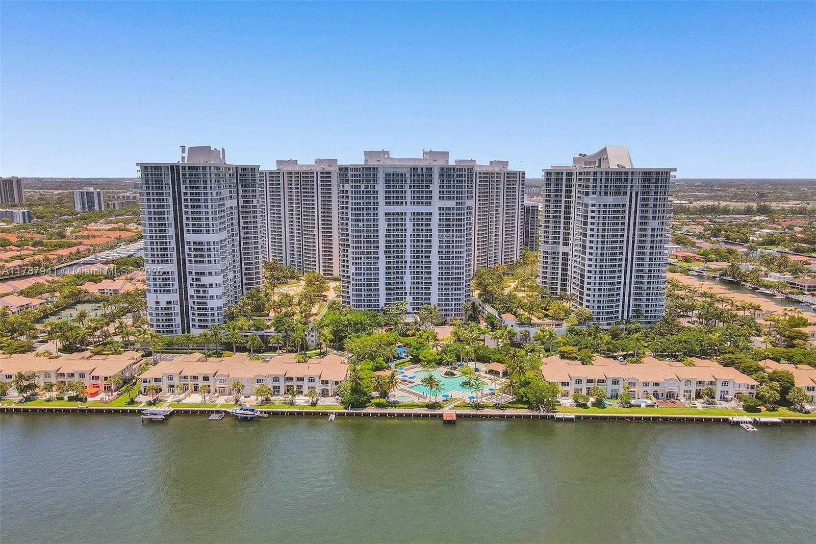 Small Image of 21150 POINT PL #2603, Aventura Number 2