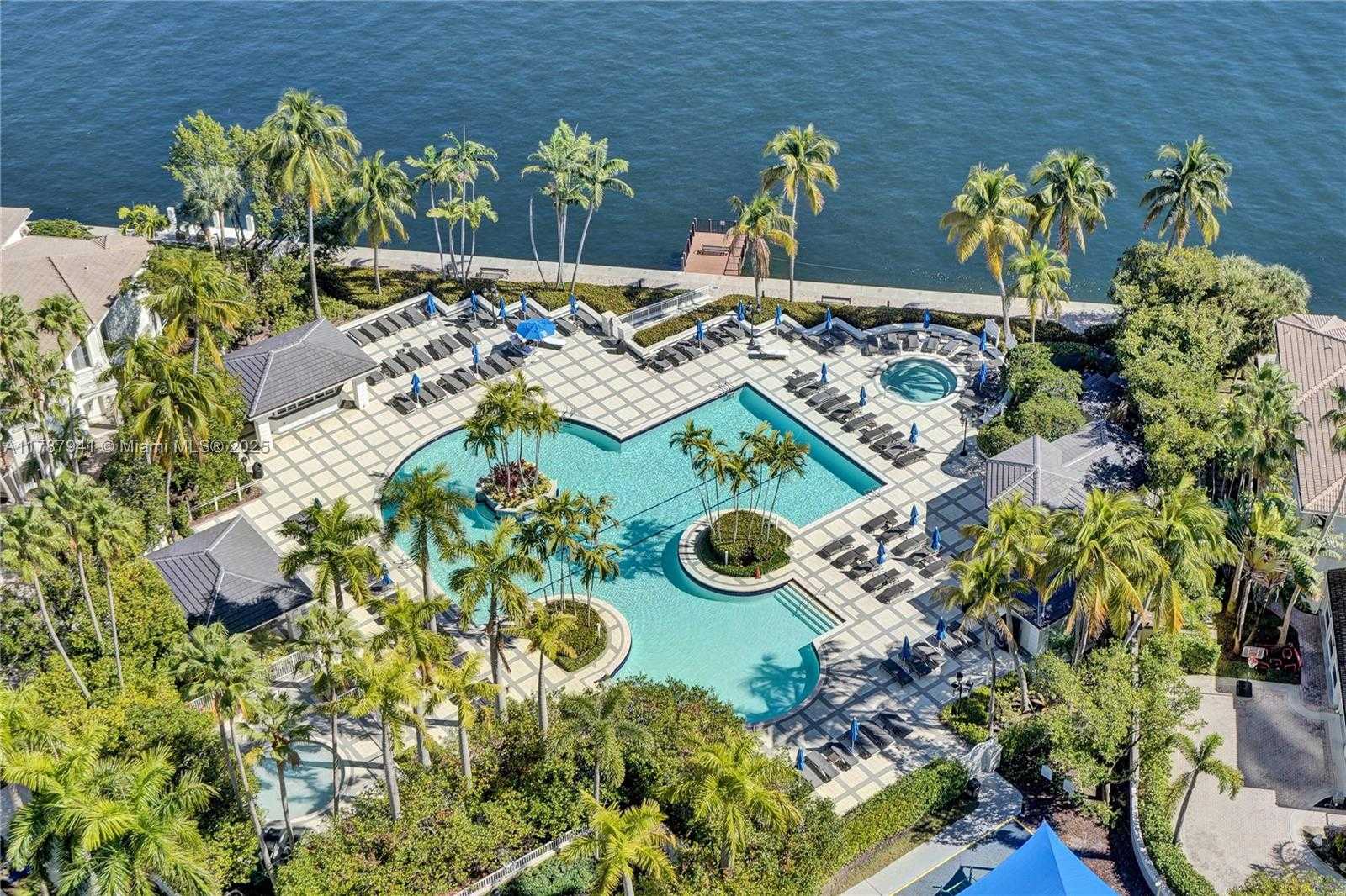 Small Image of 21150 POINT PL #2603, Aventura Number 24