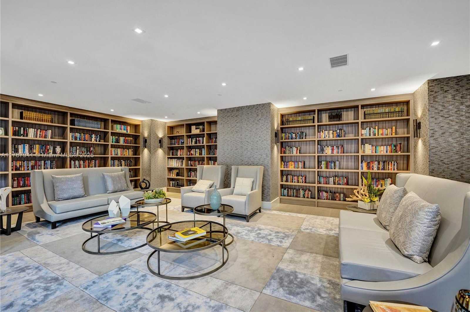 Small Image of 21150 POINT PL #2603, Aventura Number 36