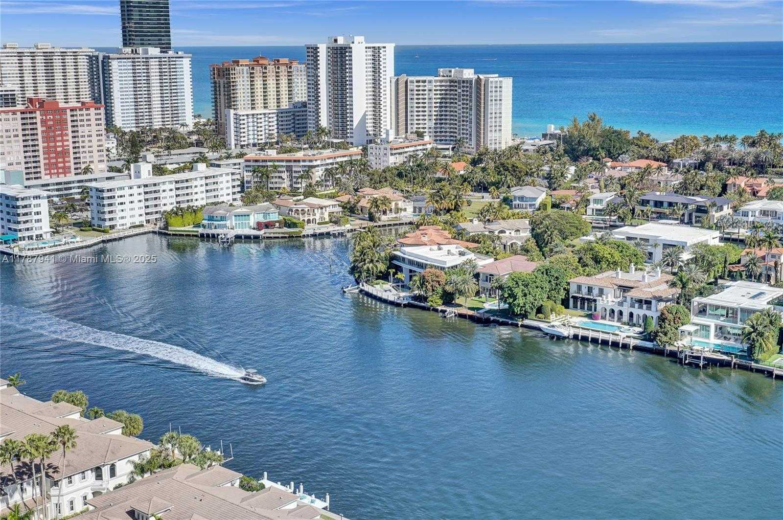 Small Image of 21150 POINT PL #2603, Aventura Number 4