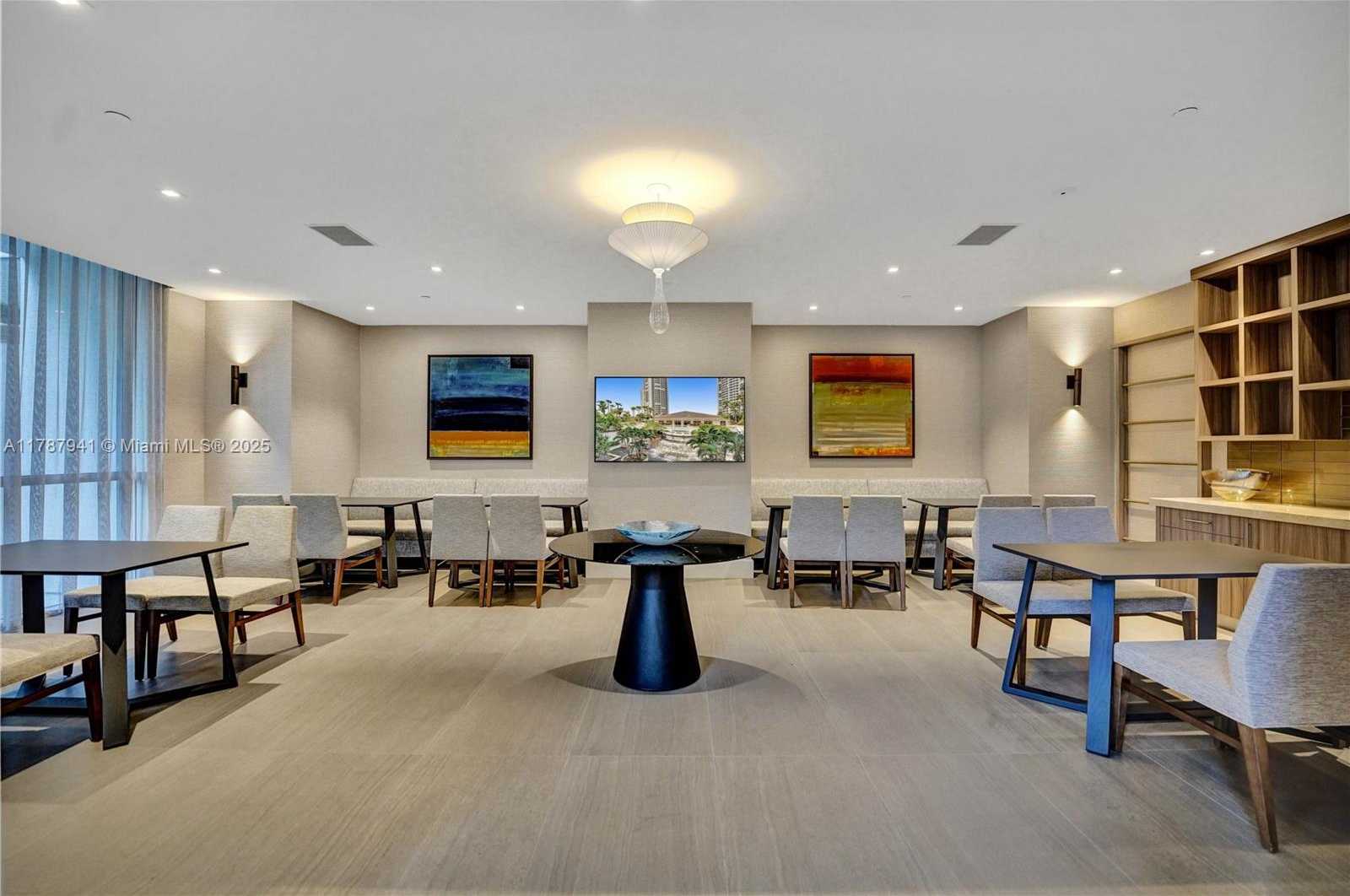 Small Image of 21150 POINT PL #2603, Aventura Number 42