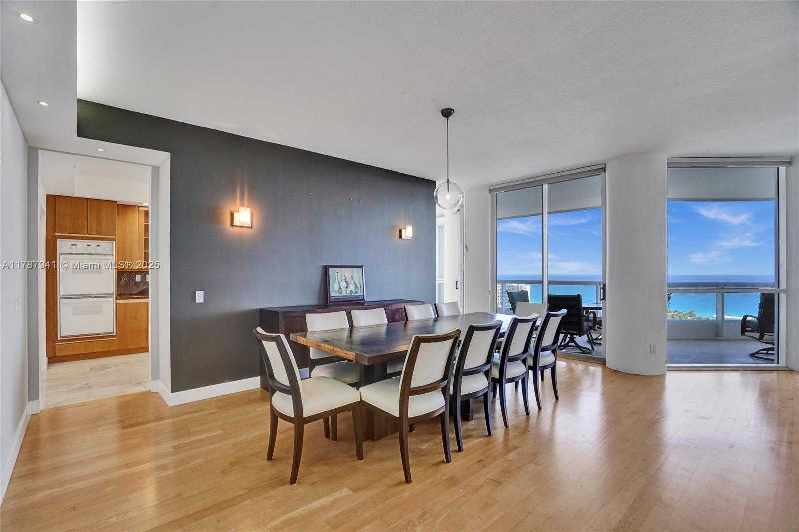 Small Image of 21150 POINT PL #2603, Aventura Number 7