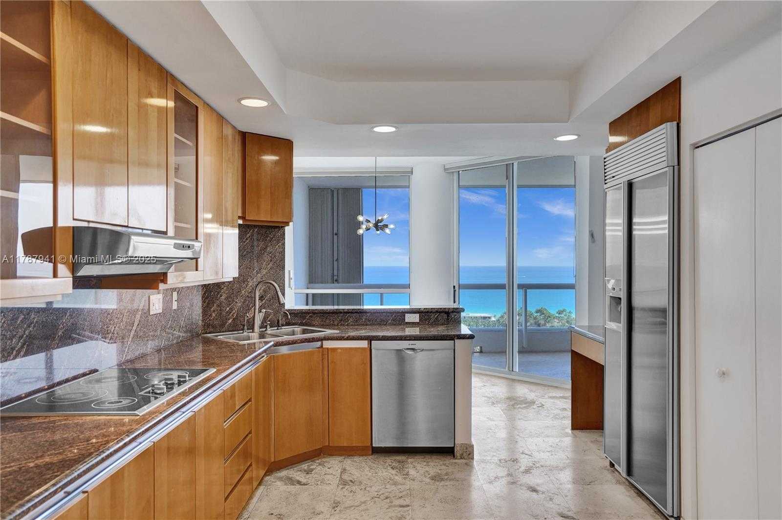 Small Image of 21150 POINT PL #2603, Aventura Number 9