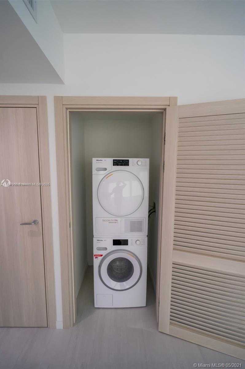 Small Image of 1000 BRICKELL PLZ #2706, Miami Number 6