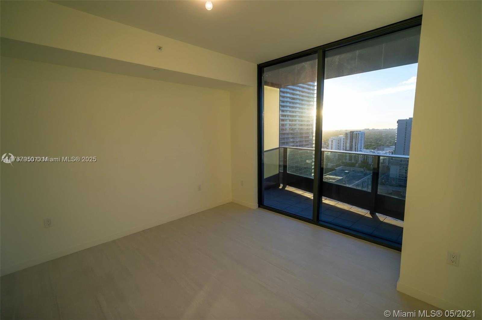 Small Image of 1000 BRICKELL PLZ #2706, Miami Number 7