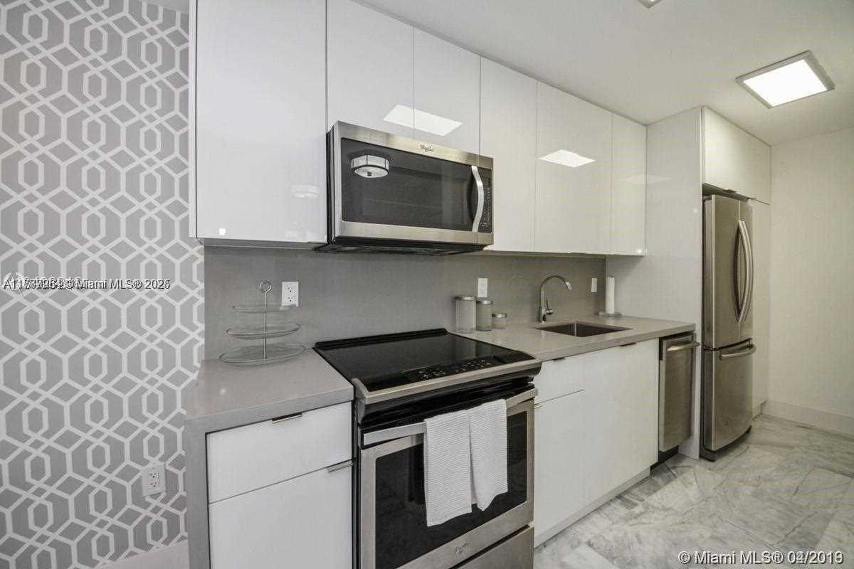 Small Image of 1255 COLLINS AVE #507, Miami Beach Number 3