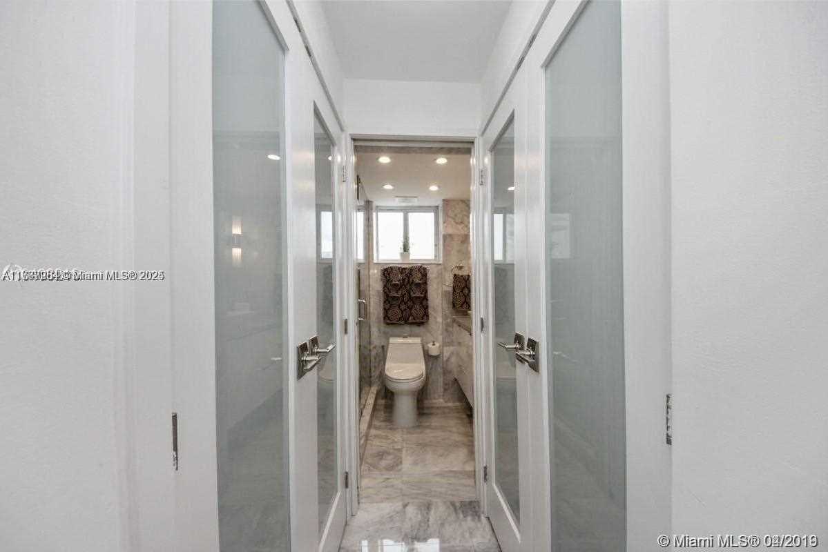 Small Image of 1255 COLLINS AVE #507, Miami Beach Number 9