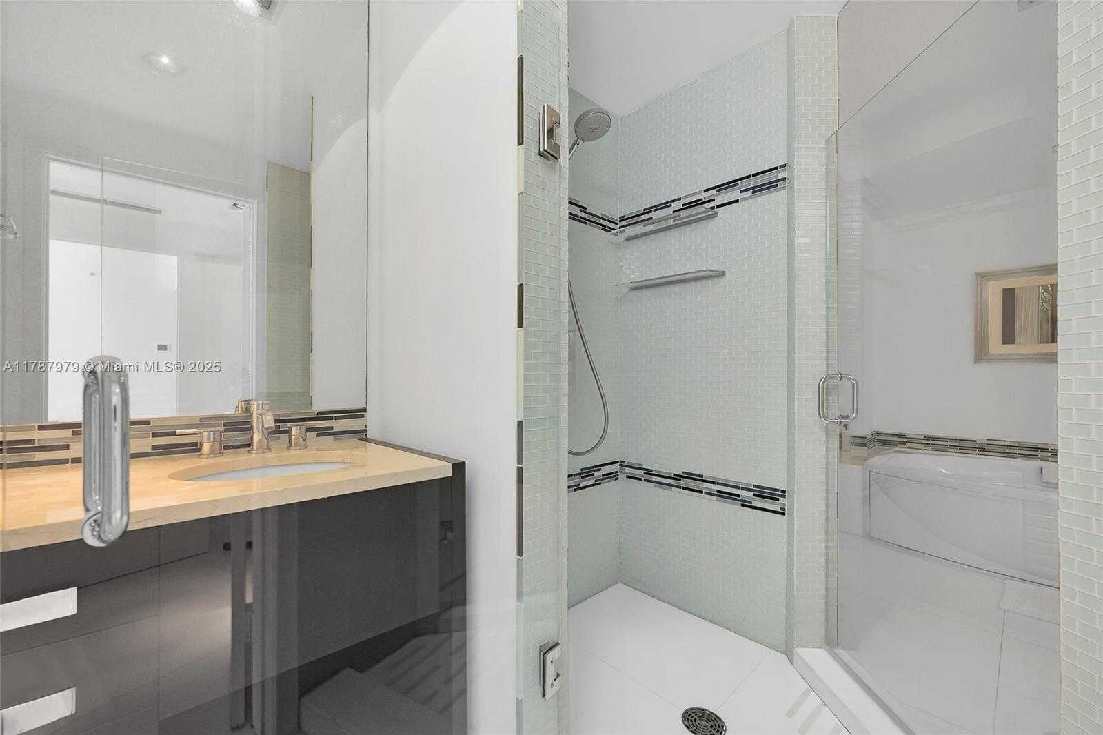 Small Image of 18201 COLLINS AVE #1002, Sunny Isles Beach Number 13