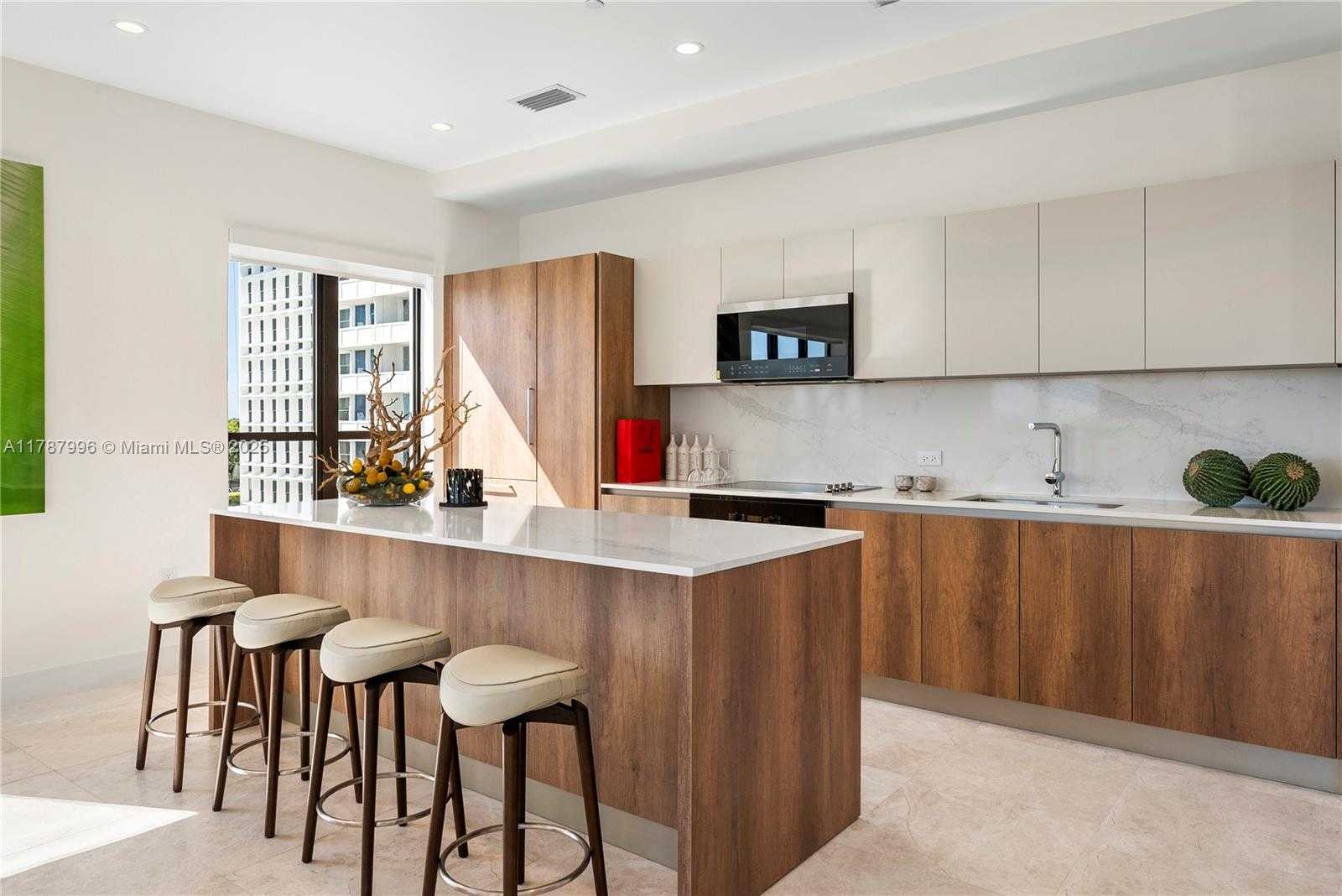 Small Image of 701 VALENCIA AVE #405, Coral Gables Number 5