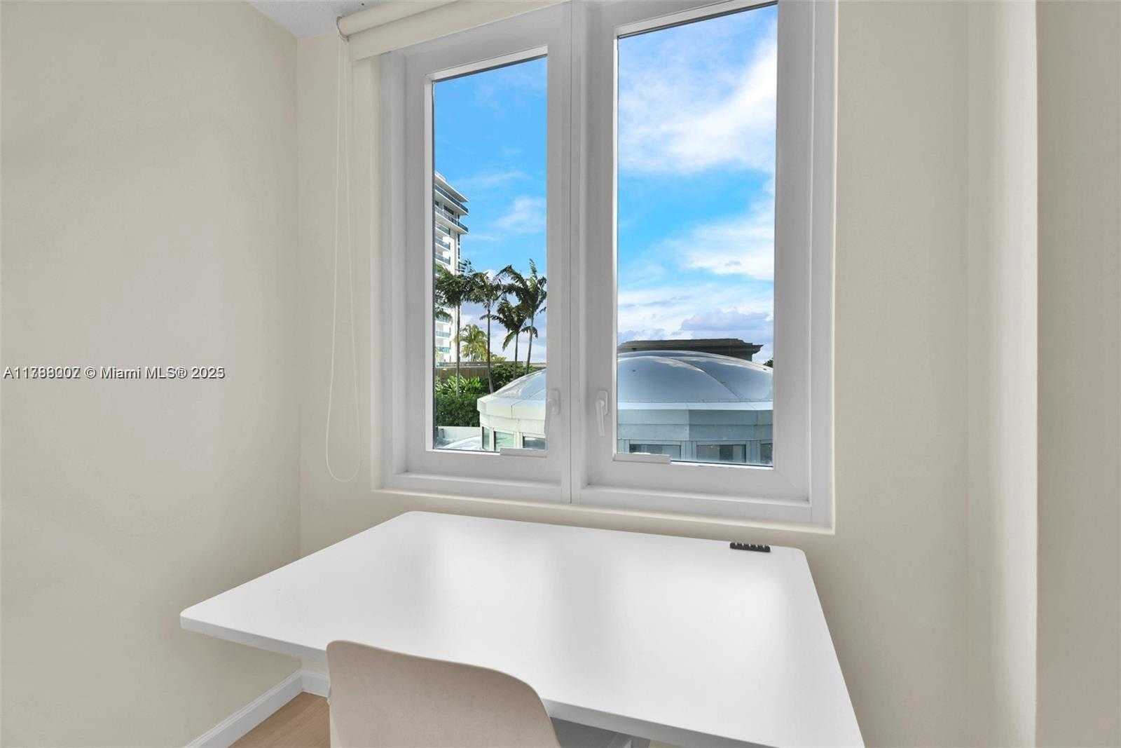 Small Image of 2301 COLLINS AVE #425, Miami Beach Number 20