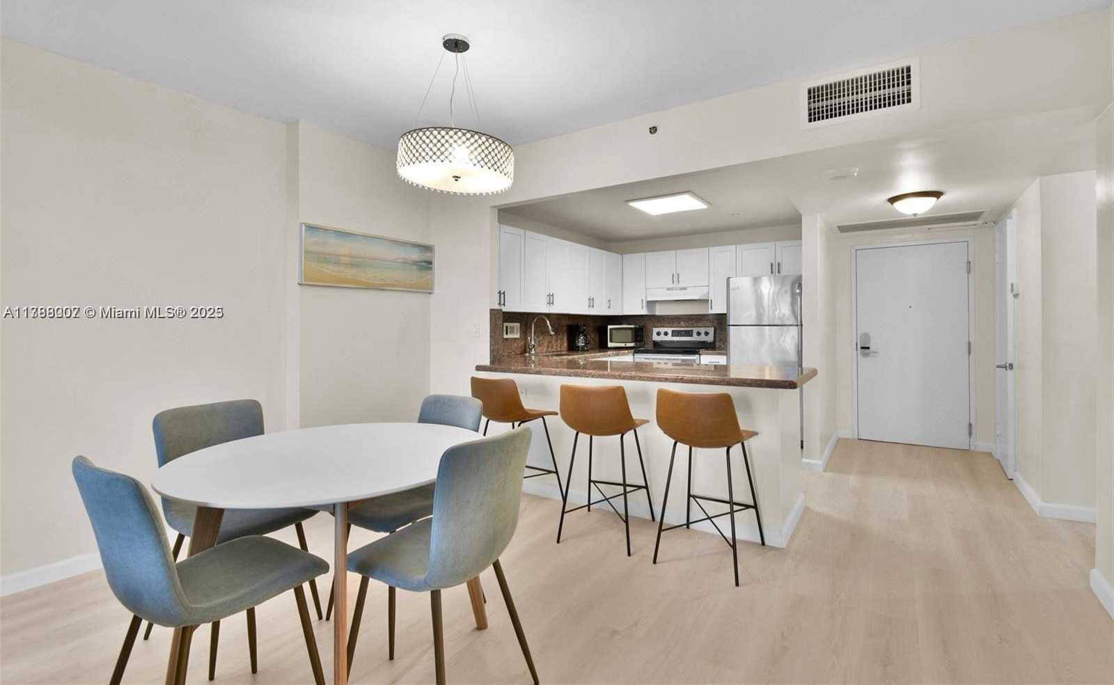 Small Image of 2301 COLLINS AVE #425, Miami Beach Number 22
