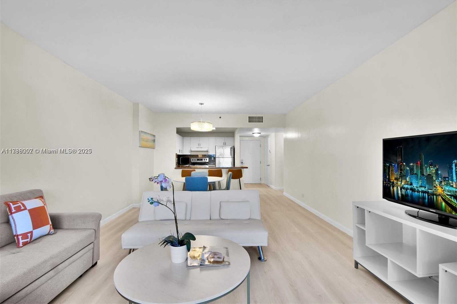 Small Image of 2301 COLLINS AVE #425, Miami Beach Number 23