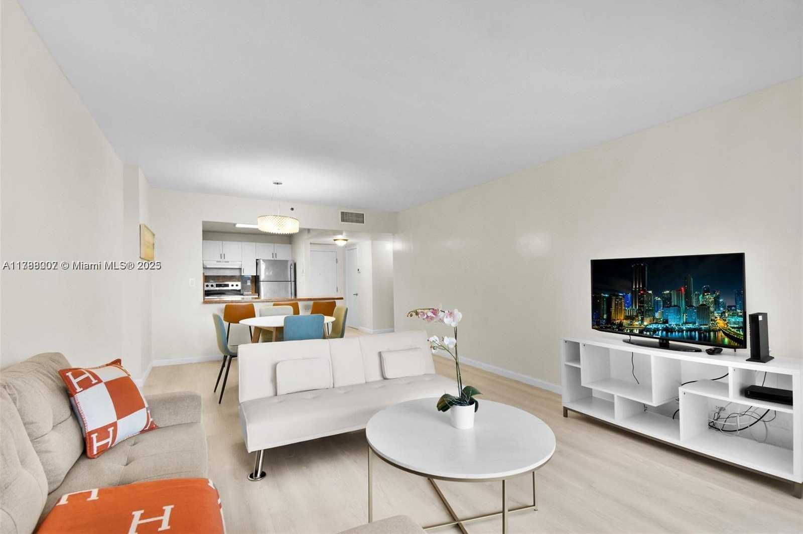 Small Image of 2301 COLLINS AVE #425, Miami Beach Number 24